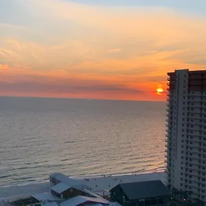 1717 Laketown Wharf 1 King Bedroom, 2 Bath United States